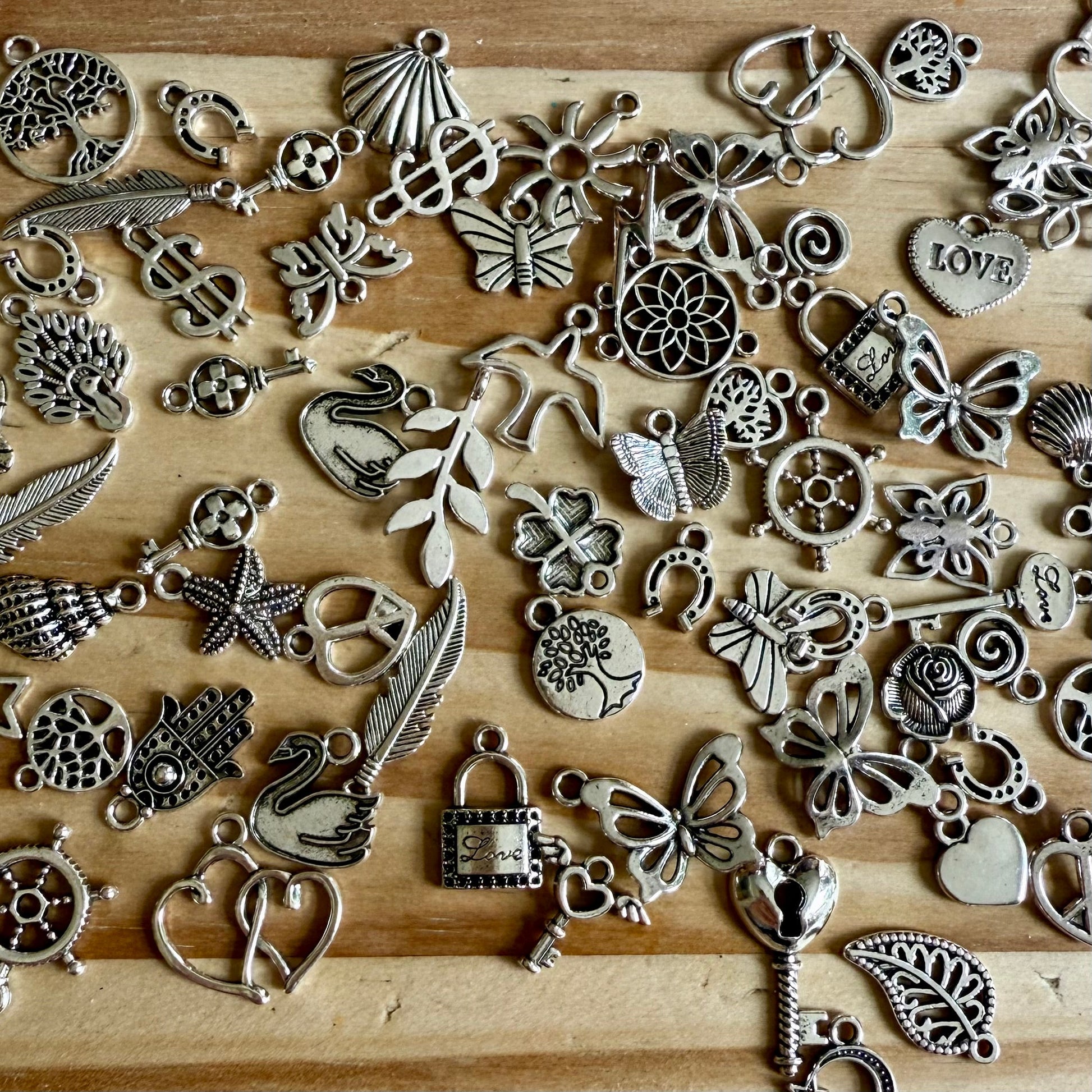 Children’s Jewellery Making Kit – Makes Two Gemstone Bracelets or One Necklace Louella Jewellery