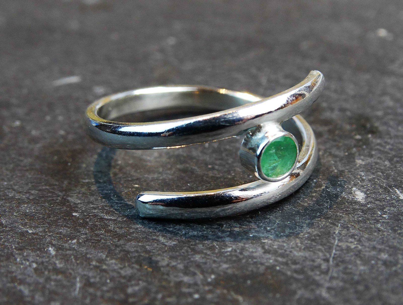 Emerald adjustable ring - May birthstone | Ring | Louella Jewellery