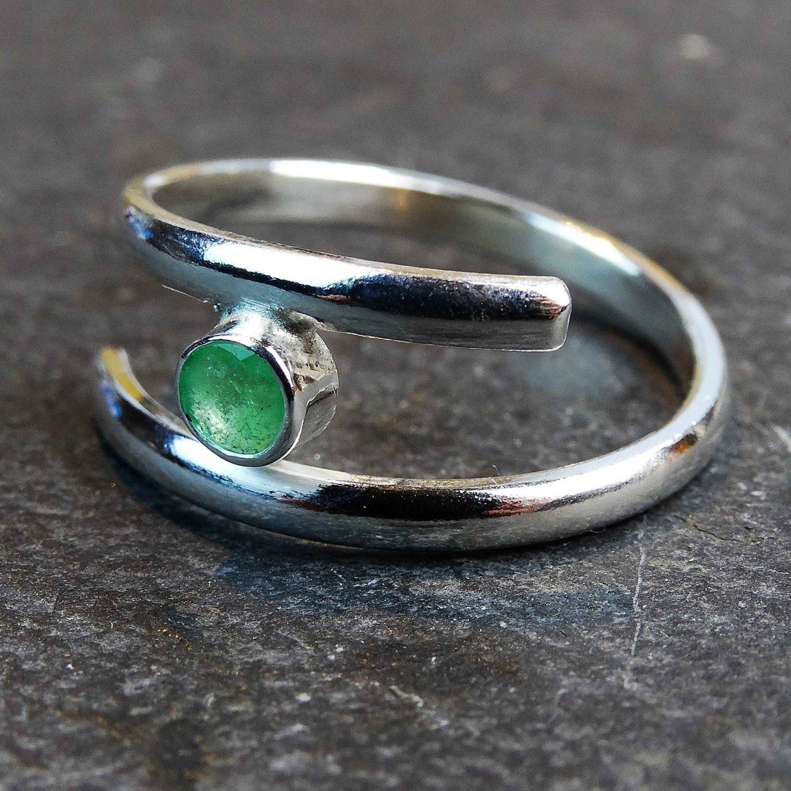 Emerald adjustable ring - May birthstone | Ring | Louella Jewellery