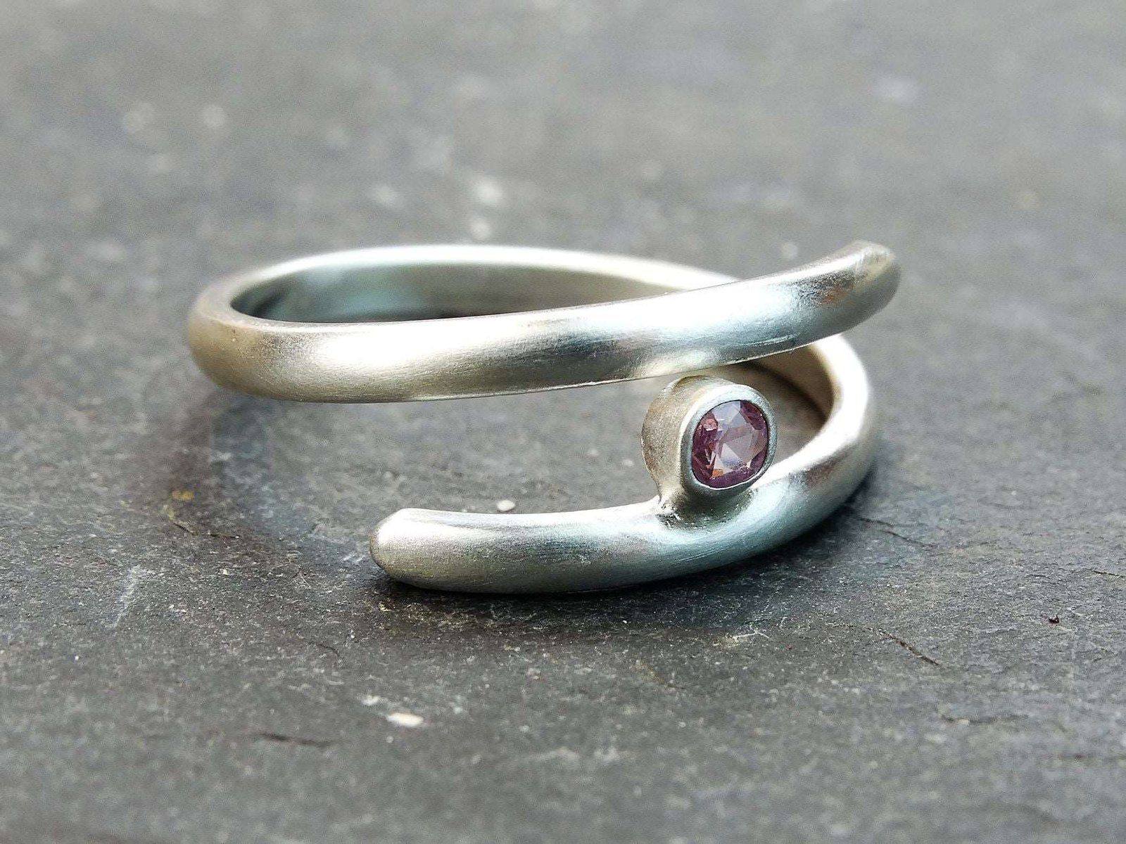 Pink sapphire, adjustable ring | Ring | Louella Jewellery