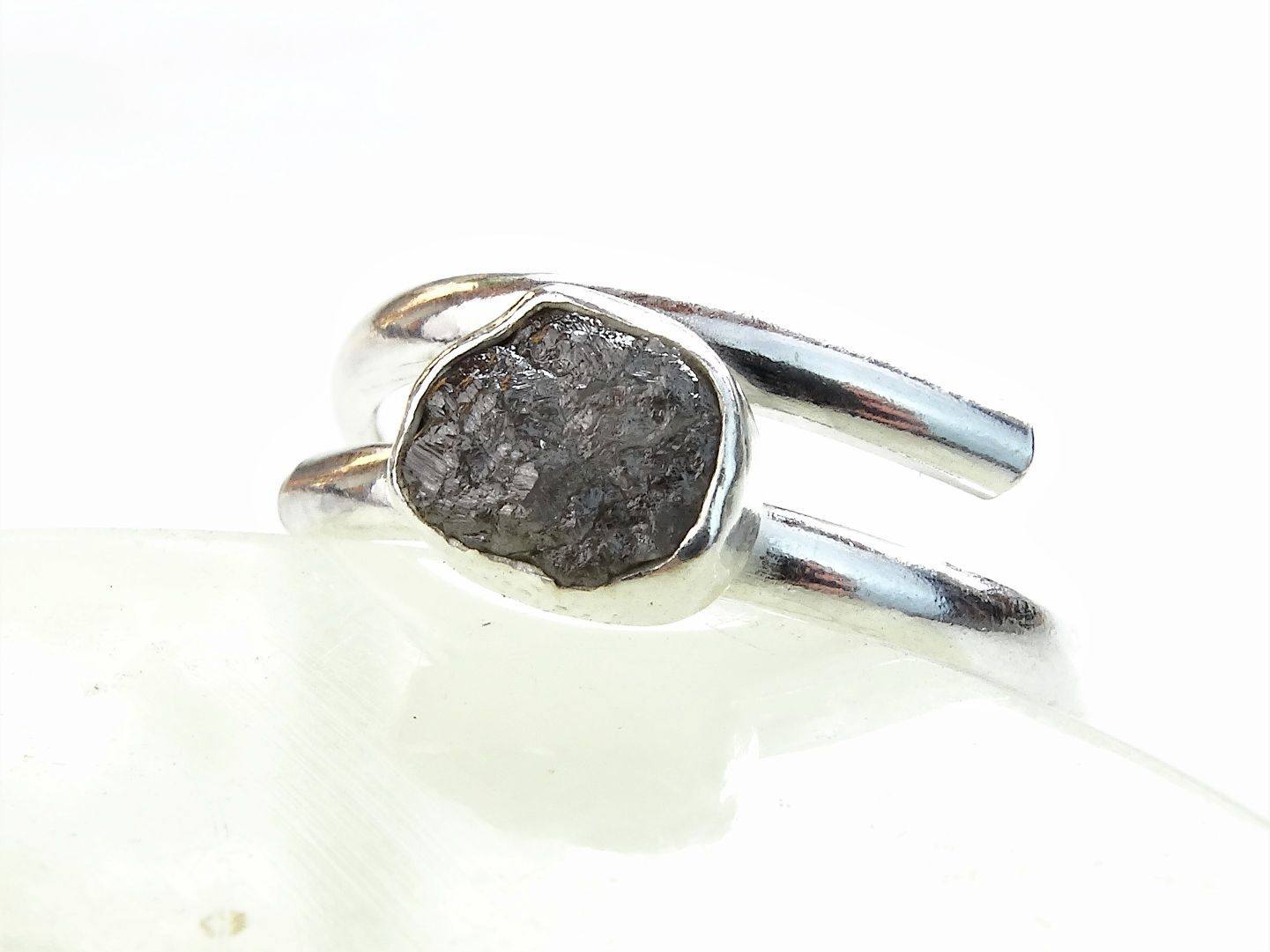 Raw diamond engagement ring | Ring | Louella Jewellery